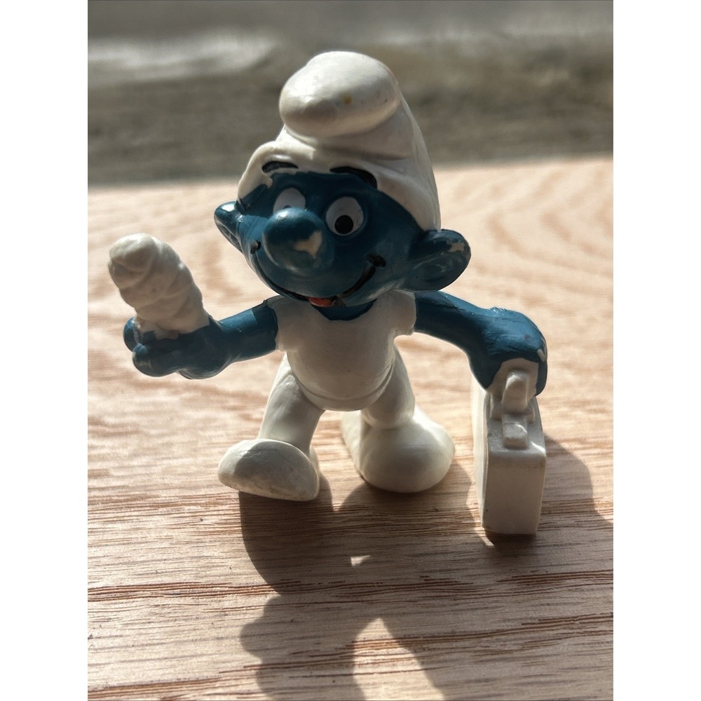 Smurfs First Aid Smurf Figure Medic Doctor Paramedic RN Male Nurse 1980 Schleich - Picture 5 of 6